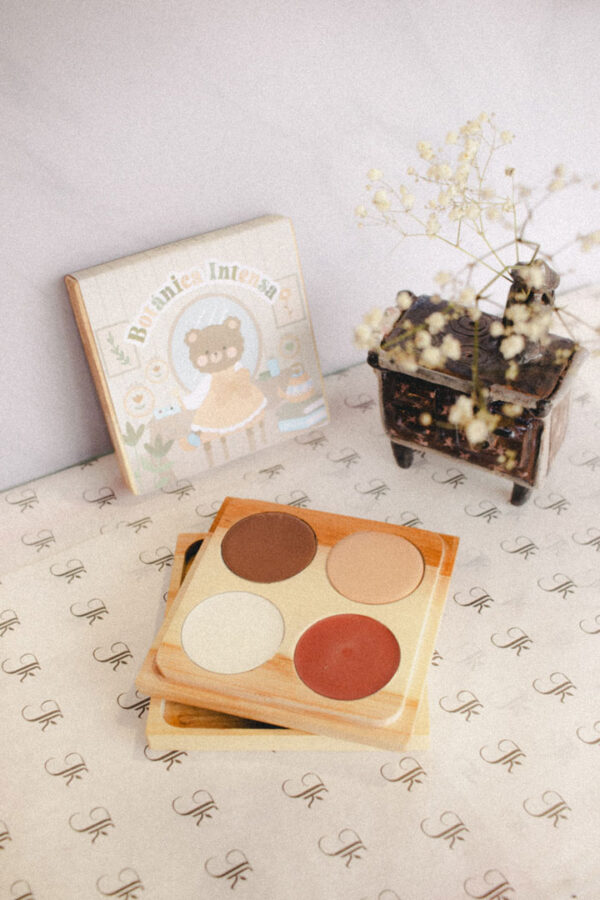 Paleta de Maquillaje Botánica Intensa